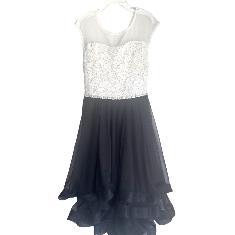 Girls Formal Dress White and Black Lacy Wedding Event Church Size 8